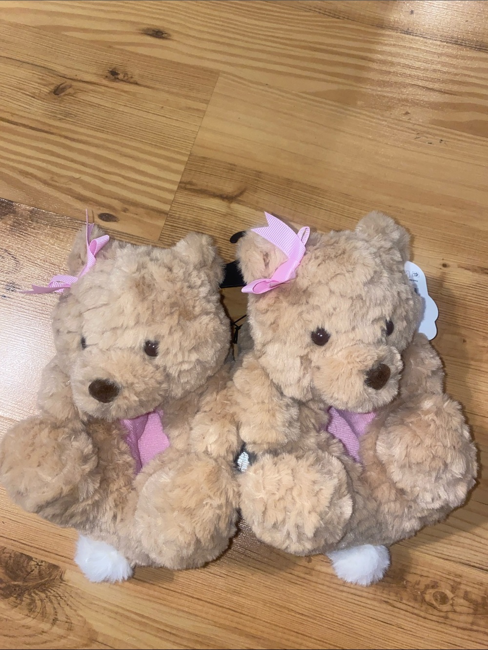 wonder nation Plush Teddy Slippers in Light Brown with Pink Bows